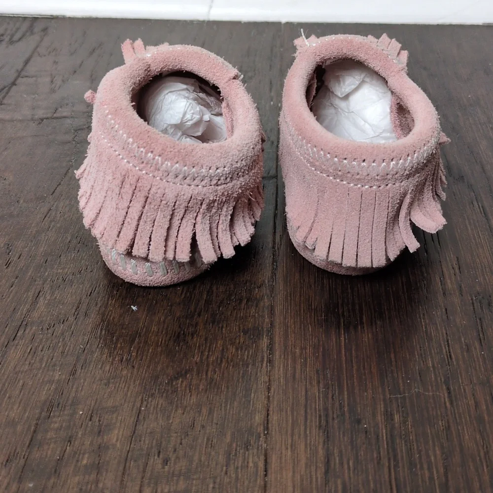 Minnetonka Infant Moccasins Sz 3 Alex Pink Suede